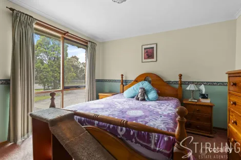 Property photo of 32 Oakden Street Pearcedale VIC 3912