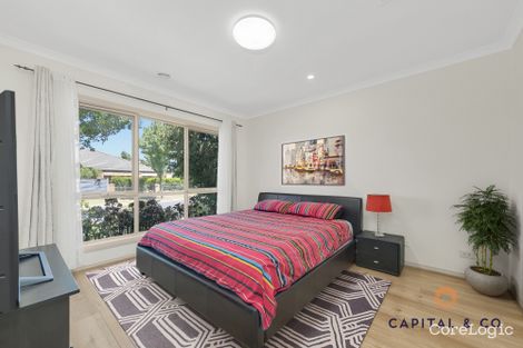 Property photo of 27 Flagstaff Loop Craigieburn VIC 3064