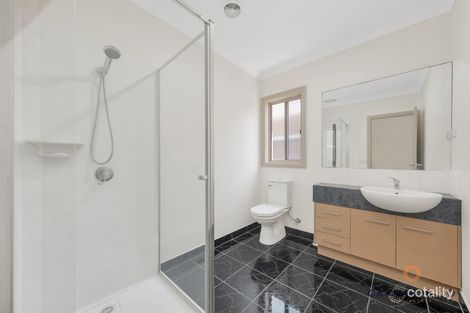 Property photo of 27 Flagstaff Loop Craigieburn VIC 3064