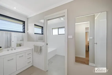 Property photo of 7 Illingari Circuit Taree NSW 2430