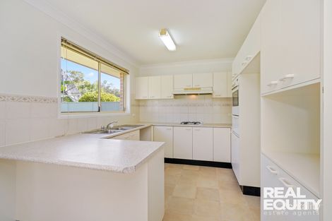 Property photo of 16 Wallcliffe Court Wattle Grove NSW 2173
