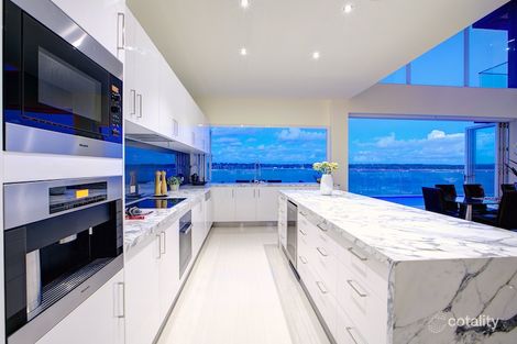 Property photo of 60 Knightsbridge Parade East Paradise Point QLD 4216