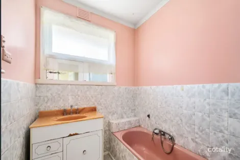 Property photo of 2 Epsom Court Fawkner VIC 3060