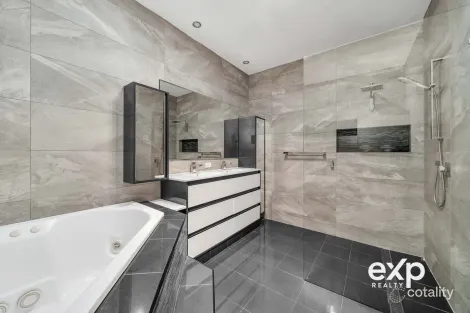 Property photo of 10 Alice Crescent Burton SA 5110
