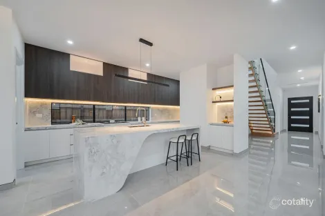 Property photo of 62 Malkari Circuit Greenvale VIC 3059