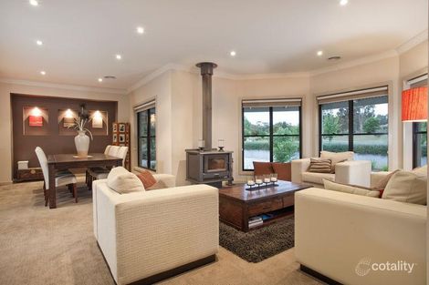 Property photo of 7 William Court Junortoun VIC 3551