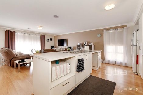 Property photo of 13 Hues Street Mickleham VIC 3064
