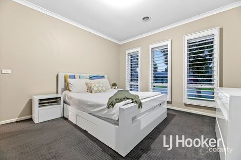 Property photo of 11 Aldous Place Cranbourne North VIC 3977