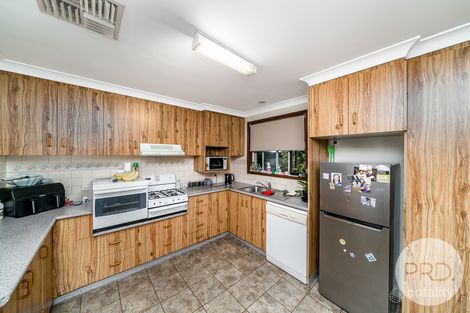 Property photo of 194 Ashmont Avenue Ashmont NSW 2650
