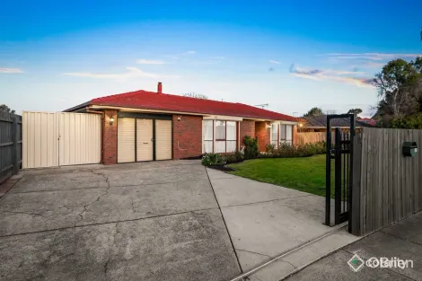 21 DUNCAN DR, PAKENHAM, VIC 3810