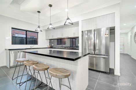 Property photo of 35 Montia Street Tarneit VIC 3029