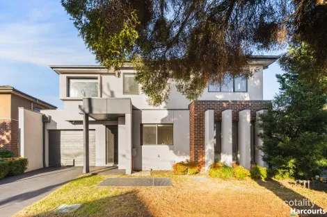 1/2 Omar St, Maidstone, VIC 3012