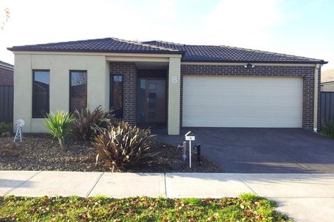 Property photo of 8 Greenham Avenue Craigieburn VIC 3064