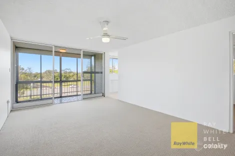 15/4 Marine Pde, Southport, QLD 4215