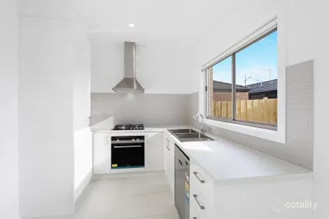 Property photo of 3 Annabel Street Deanside VIC 3336