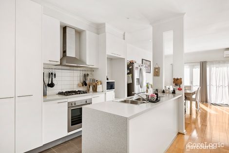 Property photo of 16 Acorn Lane Pakenham VIC 3810