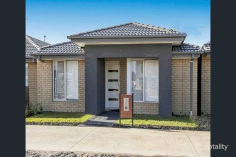 3 Fairweather Pde, Officer, VIC 3809