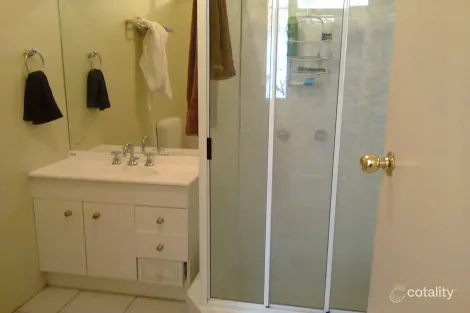 Property photo of 1/2 Eleventh Avenue Parkside QLD 4825