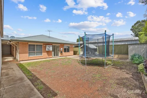 Property photo of 4 Pyrus Crescent Andrews Farm SA 5114