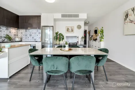 Property photo of 701/18 Thorn Street Kangaroo Point QLD 4169