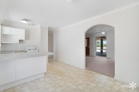 Property photo of 13A Durnsford Way Camillo WA 6111