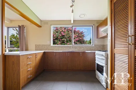 Property photo of 13 Keogh Street Rosebud VIC 3939