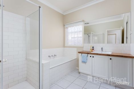 Property photo of 18 Balfour Close Point Cook VIC 3030