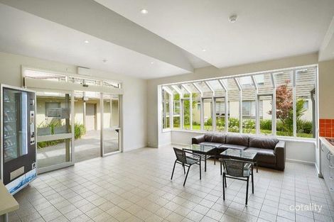 Property photo of 24/15 Hawthorn Road Caulfield North VIC 3161