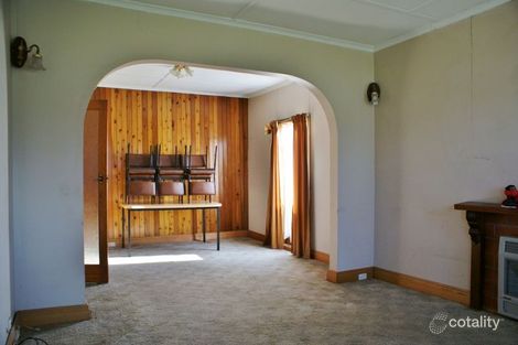 Property photo of 14 Old Sale Road Moe VIC 3825