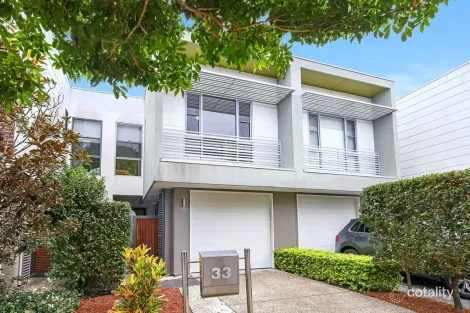33 Fairlight Ave, Robina, QLD 4226