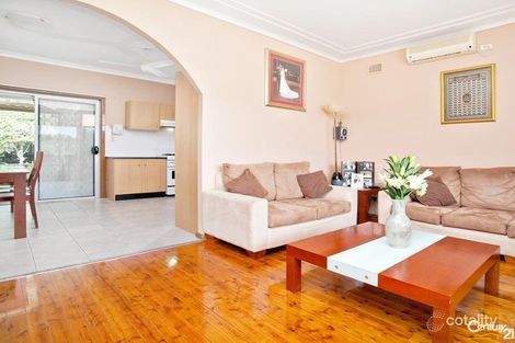 Property photo of 8 Jannarn Grove Seven Hills NSW 2147