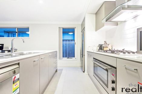 Property photo of 28 Jackson Crescent Elderslie NSW 2570