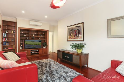 Property photo of 1 Beverley Grove Mount Waverley VIC 3149