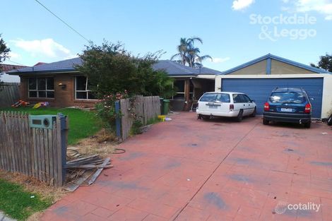 17 Riverview Cres, Eumemmerring, VIC 3177