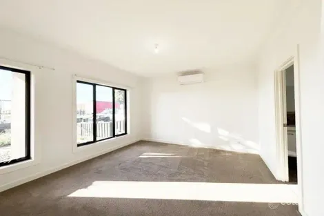 Property photo of 35 Carmichael Road Craigieburn VIC 3064