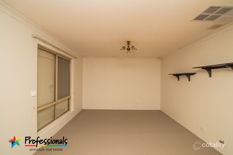 Property photo of 3 Chuditch Close Brookdale WA 6112