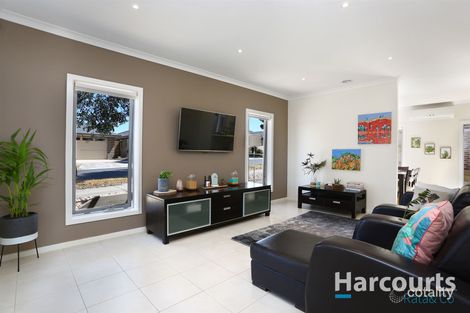 Property photo of 3 Peterborough Drive Doreen VIC 3754