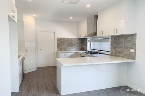 Property photo of 2/32 Highfield Avenue Mulgrave VIC 3170