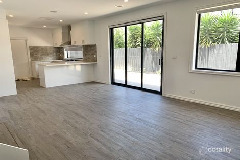 Property photo of 2/32 Highfield Avenue Mulgrave VIC 3170