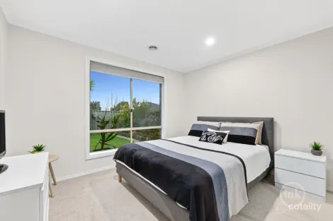 Property photo of 21 Woodridge Crescent Doreen VIC 3754