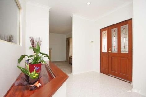 Property photo of 28 Templetonia Retreat Canning Vale WA 6155
