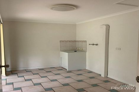 28 Holland St, West Gladstone, QLD 4680