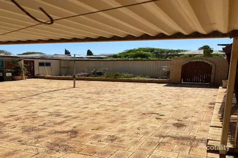 Property photo of 31 Paringa Street Mount Tarcoola WA 6530