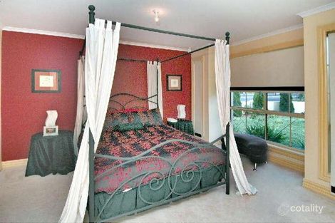 Property photo of 93 McKenzie Crescent Roxburgh Park VIC 3064