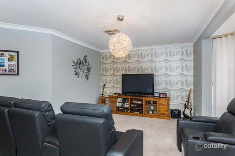 Property photo of 8 Crowther Elbow Ocean Reef WA 6027