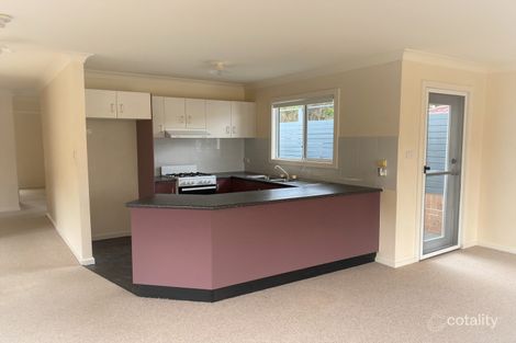 Property photo of 40 Ashmore Crescent Kanahooka NSW 2530