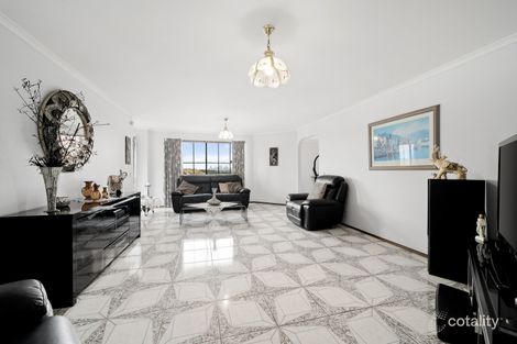 Property photo of 13 Warrick Court Avondale Heights VIC 3034