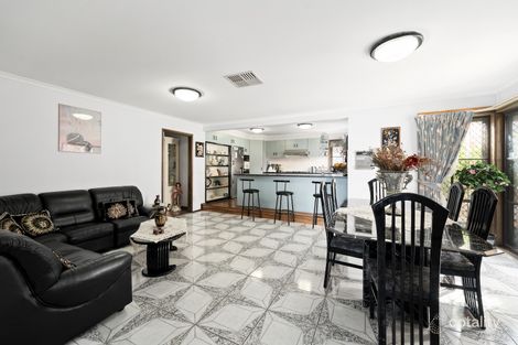 Property photo of 13 Warrick Court Avondale Heights VIC 3034