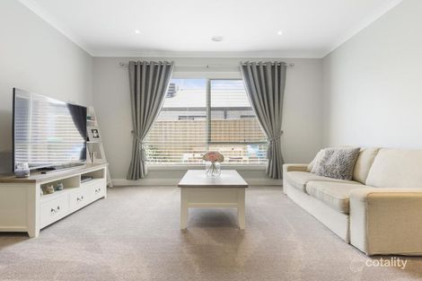 Property photo of 3 Adelong Street Werribee VIC 3030