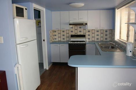 Property photo of 8 Adrian Close Bateau Bay NSW 2261